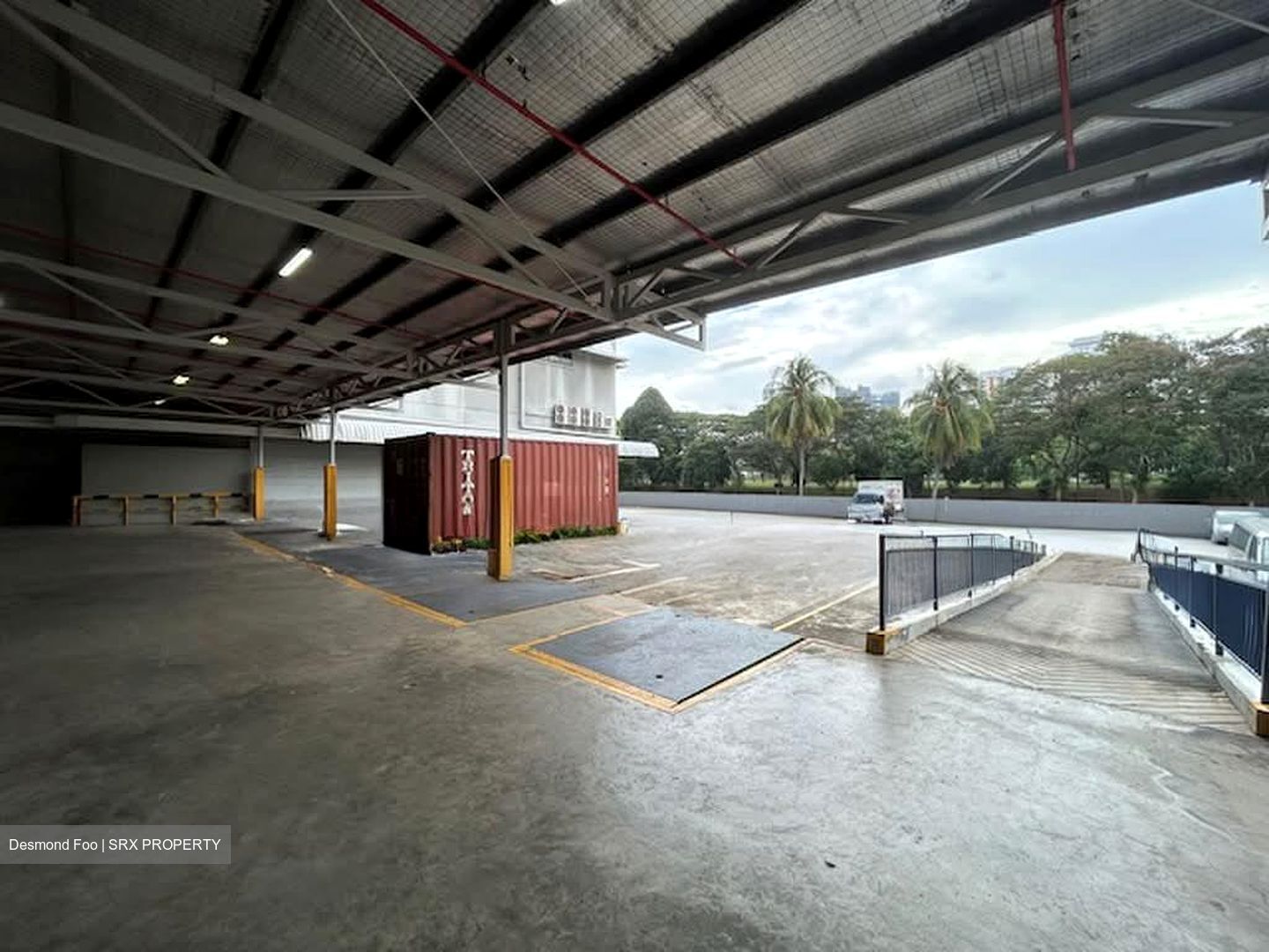 Toh Guan Road East (D22), Warehouse #597590161